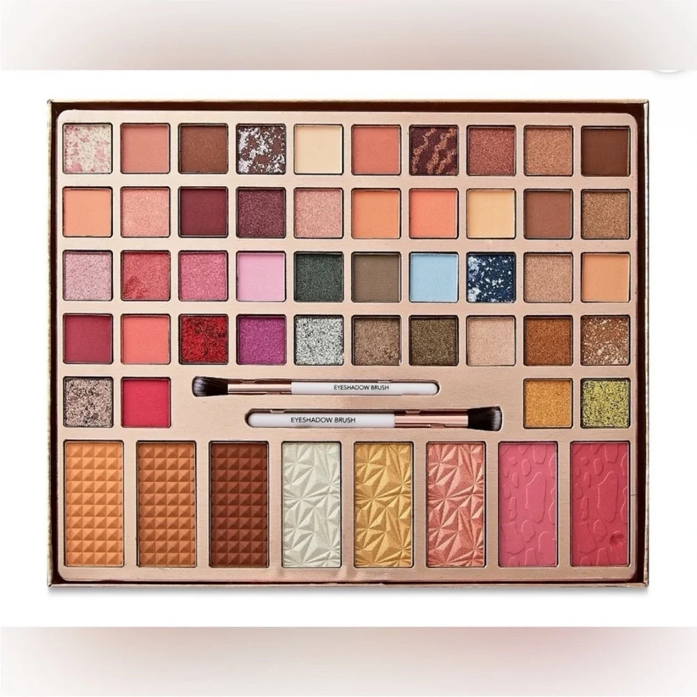 Paris Hilton Bombshell Beauty Eyeshadow Palette - Vibrant Shades Sealed Box!